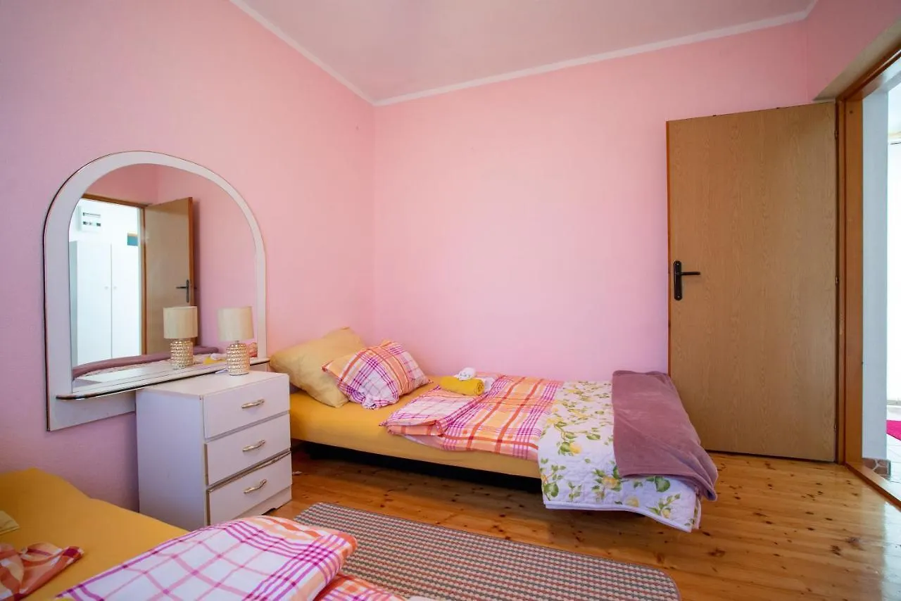 Villa Kuca Za Odmor Jozic Golubic  0*, Golubic (Zadar) Croazia